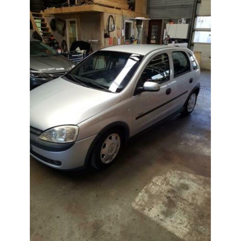 Opel Corsa 1.2 16V 5D 2002 Grijs