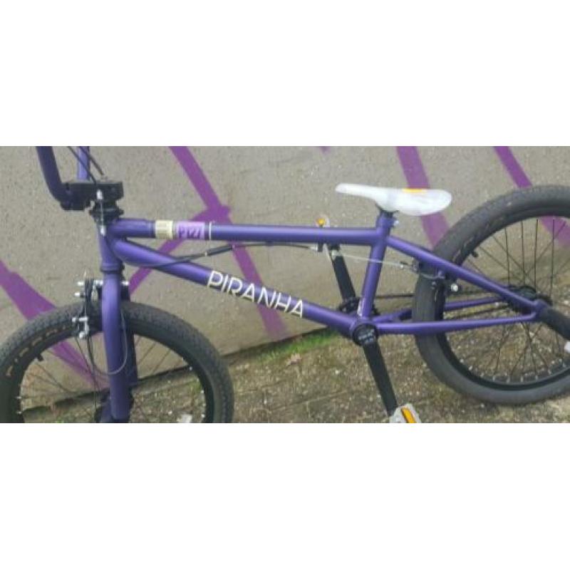 Bmx Freestyle Piranha paars 20 inch NIEUW