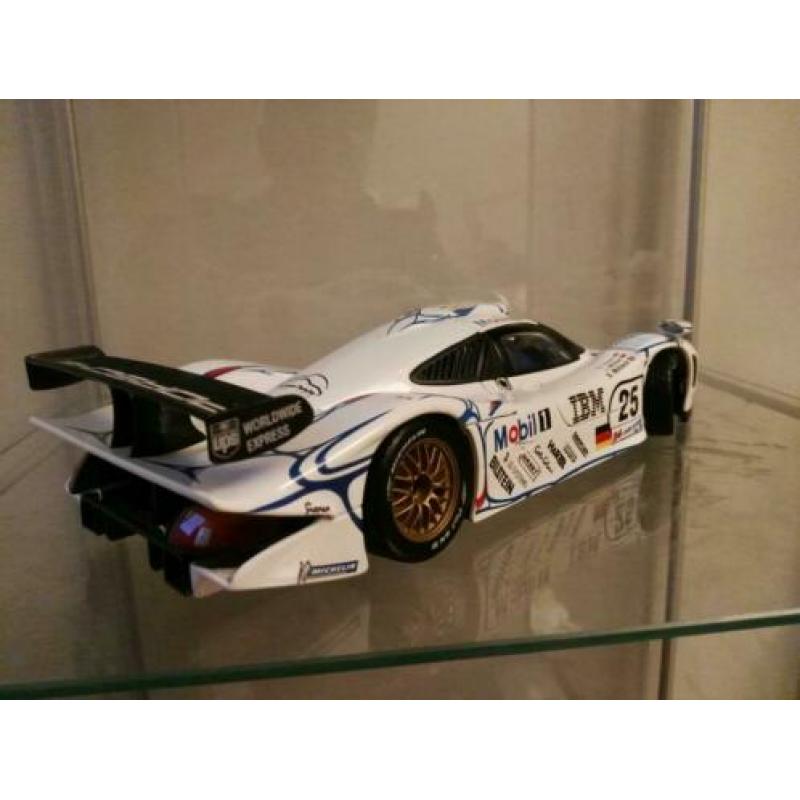 Porsche 911 GT1 1998. 1:18