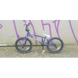 Bmx Freestyle Piranha paars 20 inch NIEUW