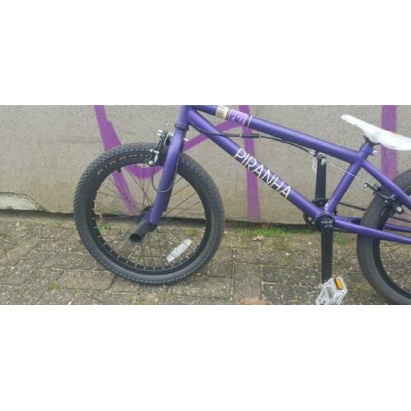 Bmx Freestyle Piranha paars 20 inch NIEUW