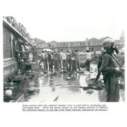 Cornell Capa - Attica prison riot - originele foto, 1972 COA