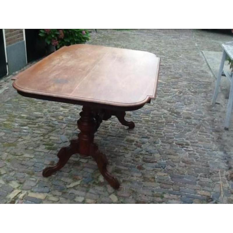 Antiek eetkamer stoelen en tafel biedemeyer