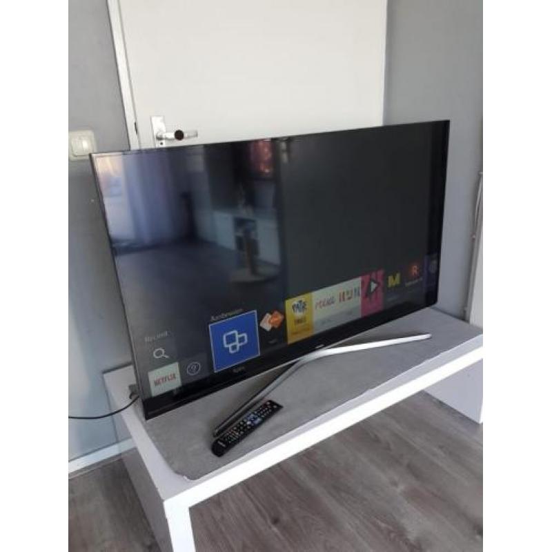 Te Koop Prachtige Samsung UE50J6200 50 inch FHD Smart tv