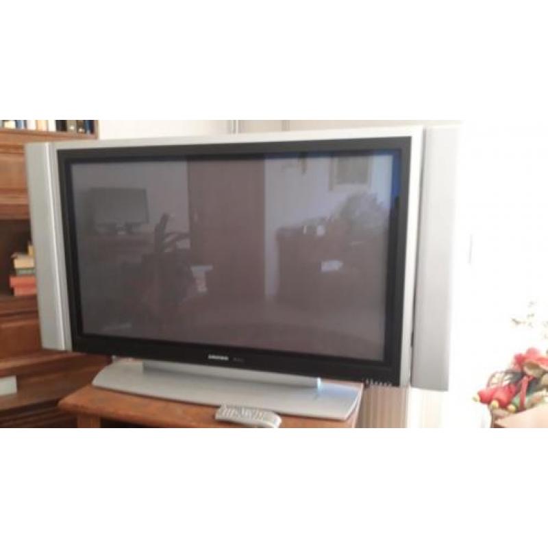 Grundig Xephia TV 110 cm