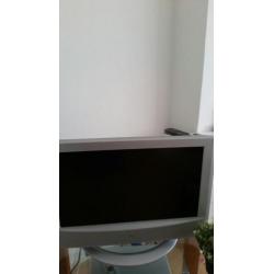 JVC LCD TV, kleur zilvergrijs, op standaard