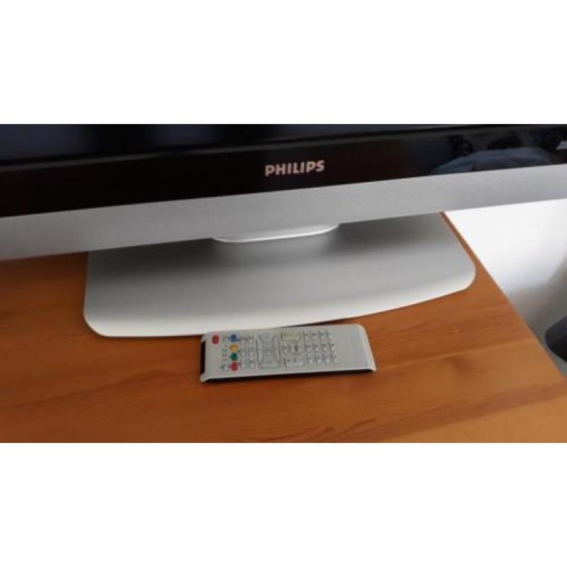 Philips flat TV HDMI 26PF7321