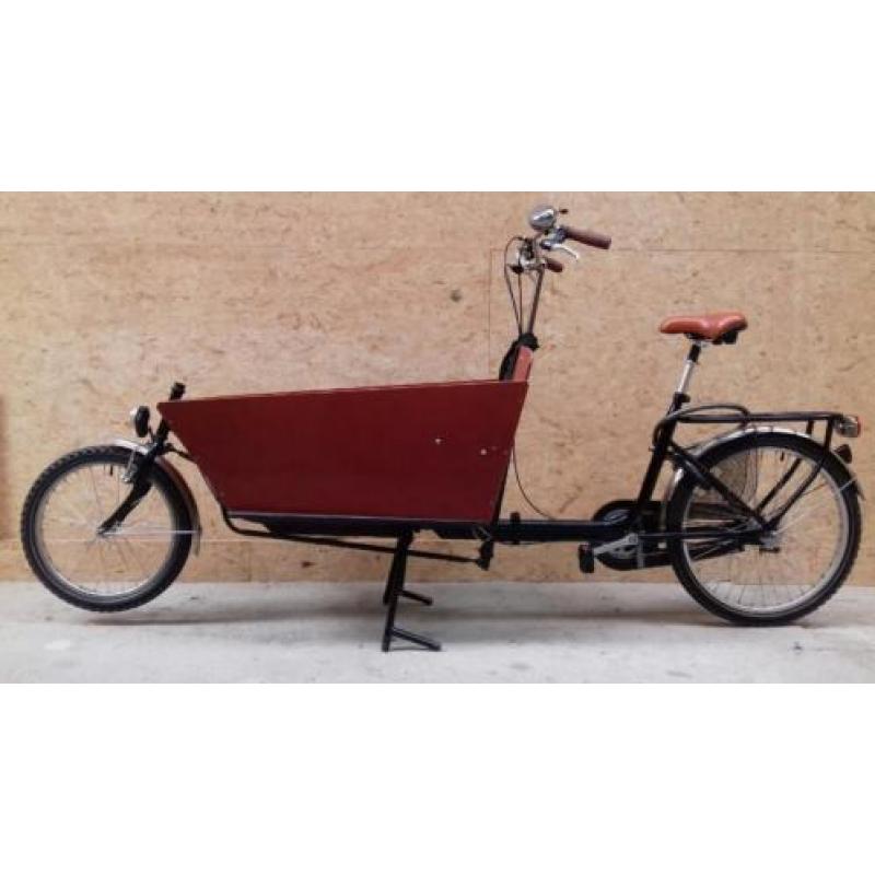 Bakfiets met epoxy resin vloer