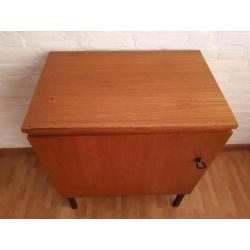 Vintage retro badkamermeubel wastafelkast teak jaren 50-60.