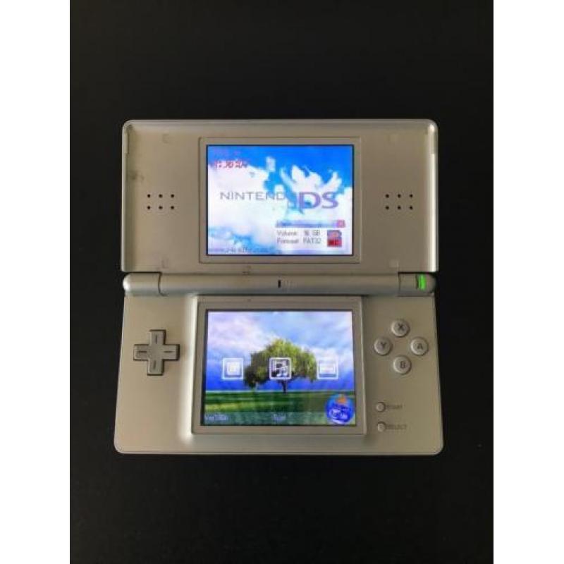 Nintendo DS Silver Lite met gamecard