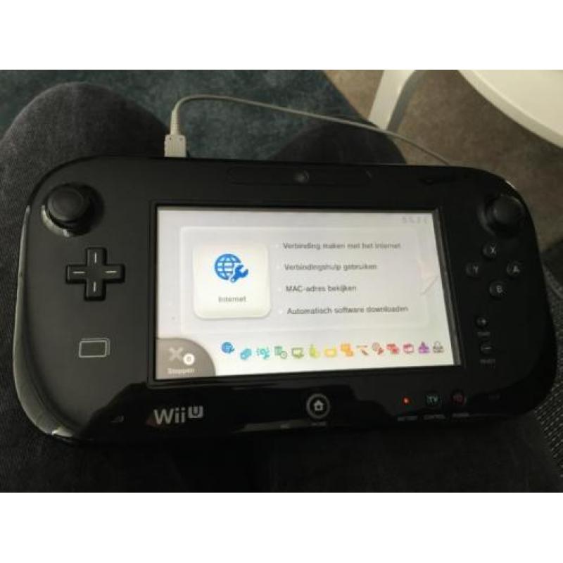 Wii U 32GB met 2 WiiMotes en Procontroler en 12 Games