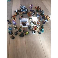 Wii skylanders portal en figuurtjes