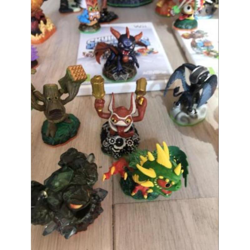 Wii skylanders portal en figuurtjes