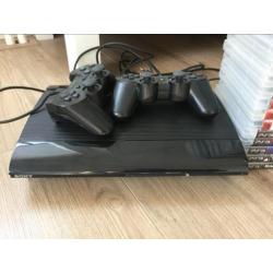 Playstation 3 ultra slim, 2ctrl en extra games