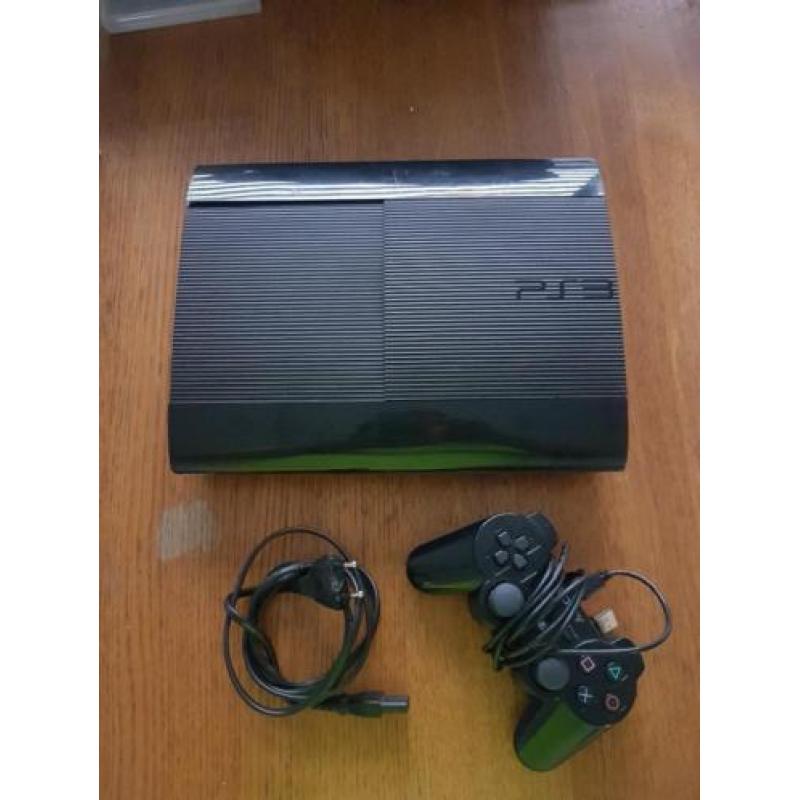 PS3 super slim (320gb) met controller - 14 games