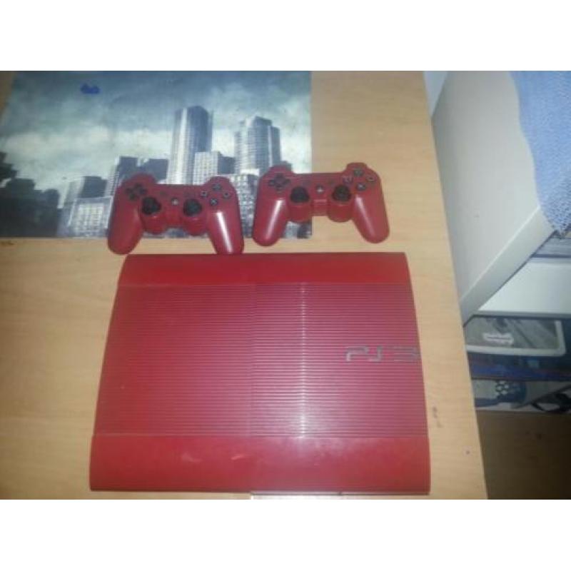 Red ps3 slim 500 + 2 controllers + 6 games